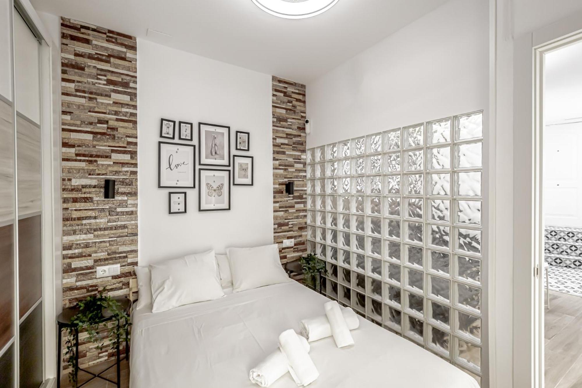 Apartamentos Franco Rodriguez Madrid Luaran gambar