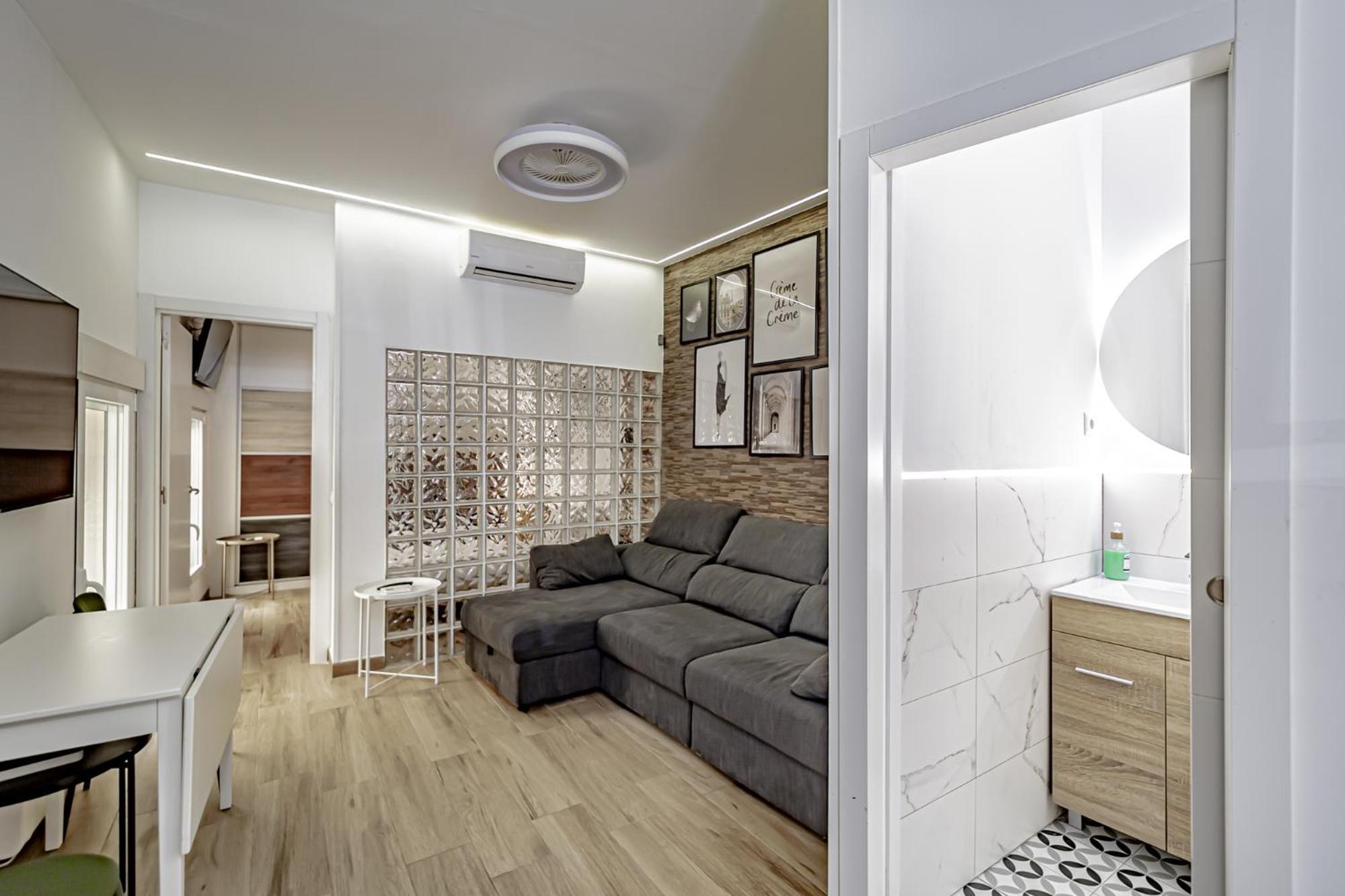 Apartamentos Franco Rodriguez Madrid Bilik gambar
