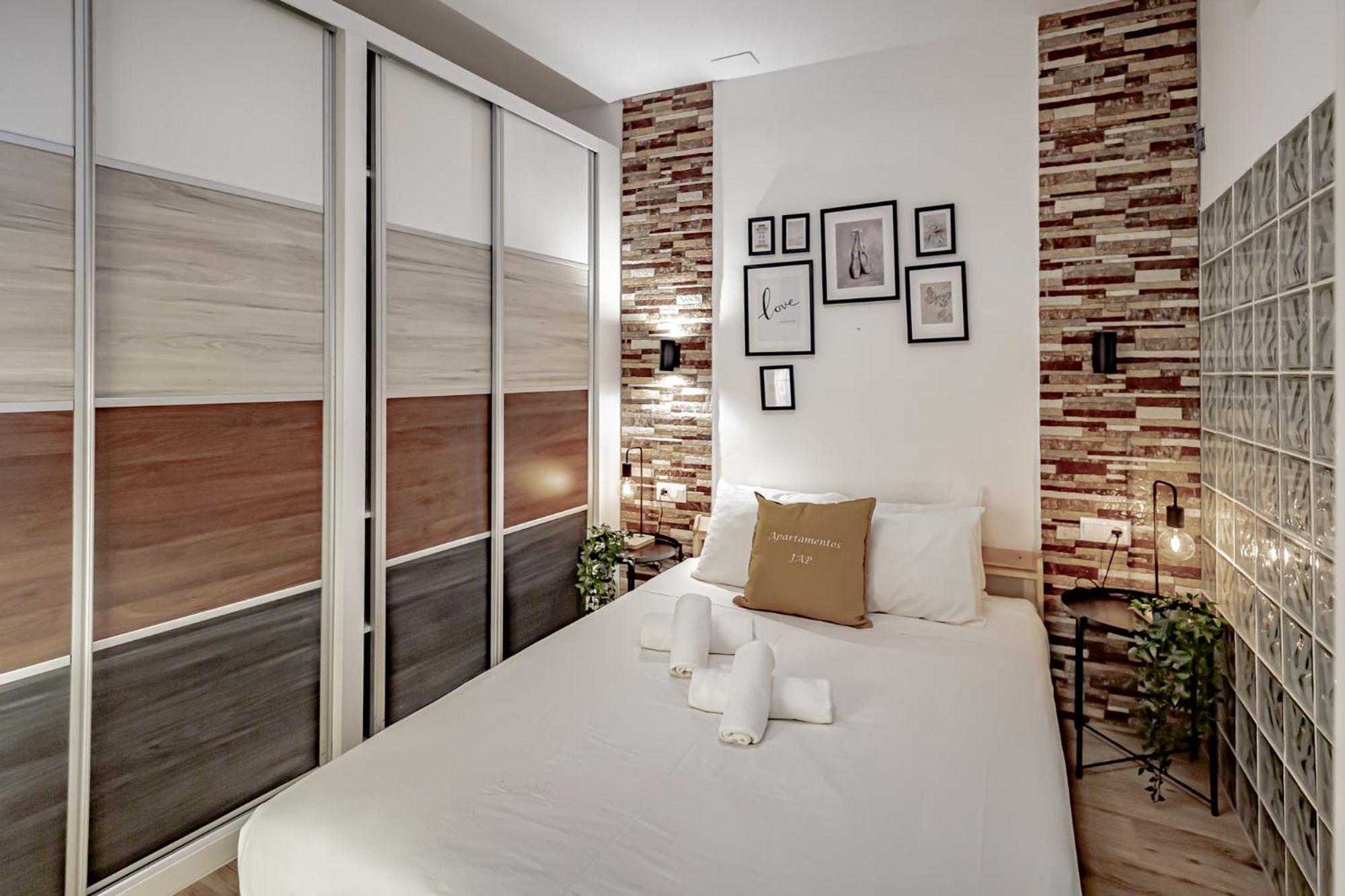 Apartamentos Franco Rodriguez Madrid Bilik gambar